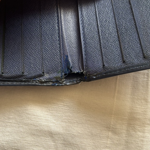 Louis Vuitton Wallet - Picture 8 of 8